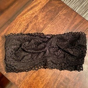 NWOT Aerie black lace bandeau bra - size small